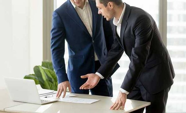 Les avantages de faire appel à un expert en cession d'entreprise spécialisé dans l'immobilier de luxe
